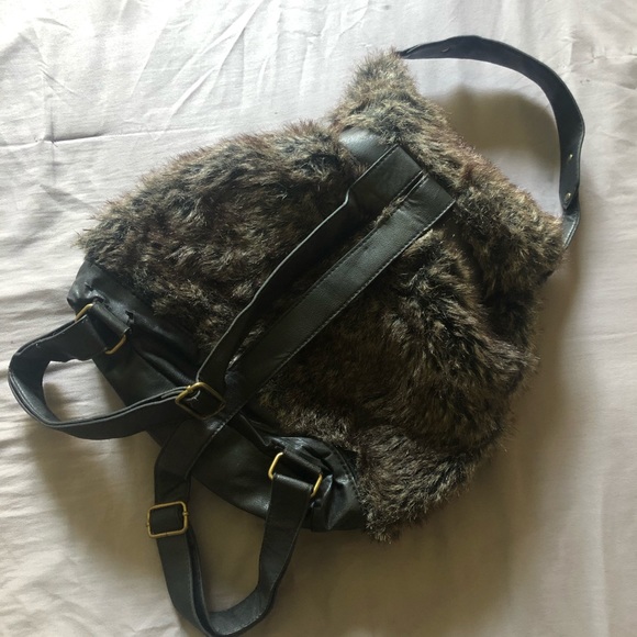 Furry backpack - Picture 4 of 5